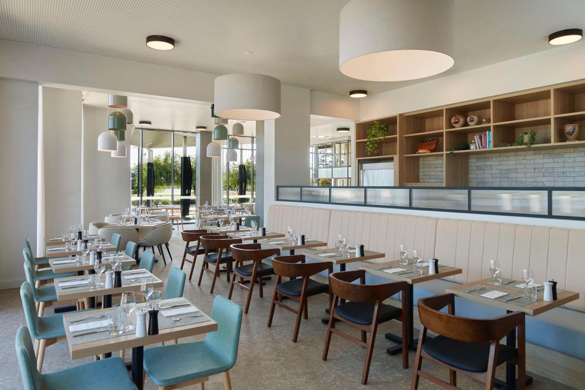 Hilton Garden Inn Busselton Exterior photo