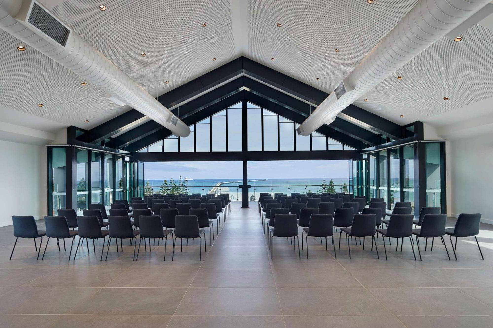 Hilton Garden Inn Busselton Exterior photo